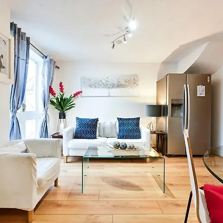 Holiday home Destination Docklands Riverside