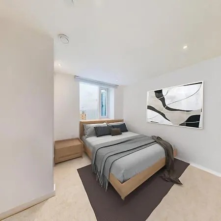 The Place- Greenwich 2-Bed Flat