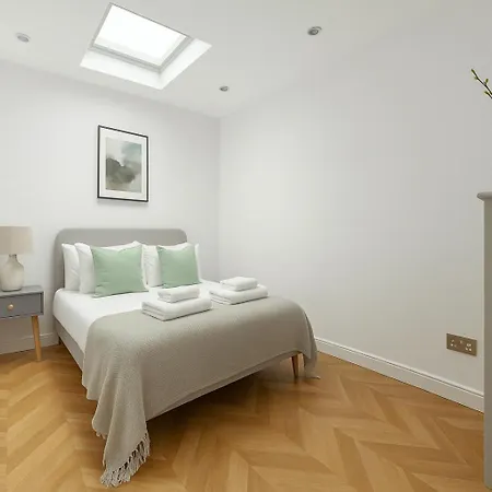 Spacious 2 Bed Flat In Hammersmith * London