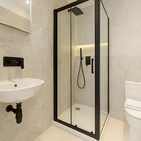 Spacious 2 Bed Flat In Hammersmith *