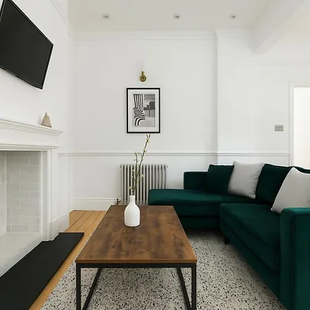 Spacious 2 Bed Flat In Hammersmith London