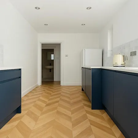 Spacious 2 Bed Flat In Hammersmith * London