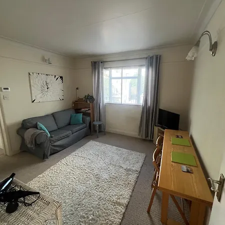 In Victoria Sw1, Spacious One Bedroom By The River Thames