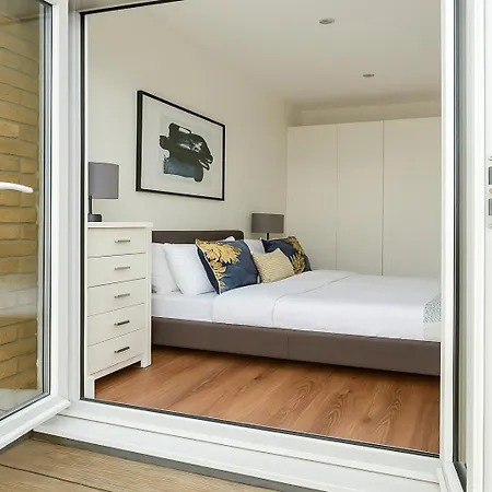 Apartment Spacious 2br Acton - Modern Comfort
