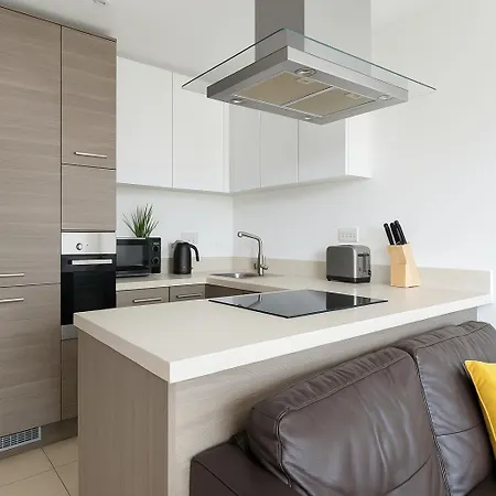 Spacious 2br Acton - Modern Comfort * London