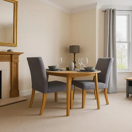 Flat - 3 Min To West Kensington Station Apartment London