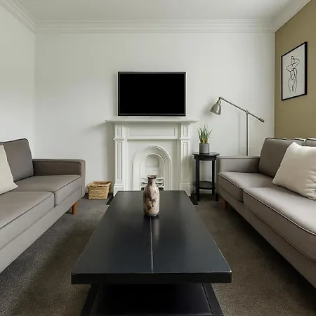 Apartment Flat - 3 Min To West Kensington Station