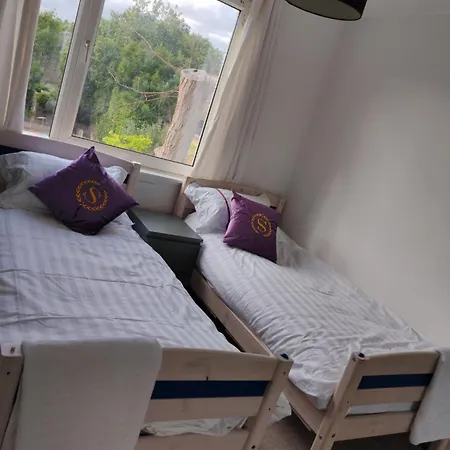 Apartment Quiet & Family 2 Beds Flat In W6 *