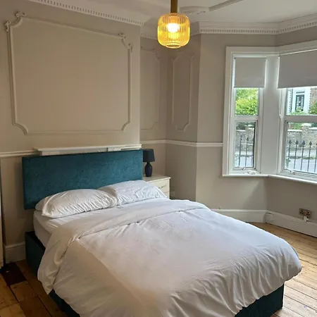 Holiday home Spacious 4br In Greenwich Plumstead (Greater London)