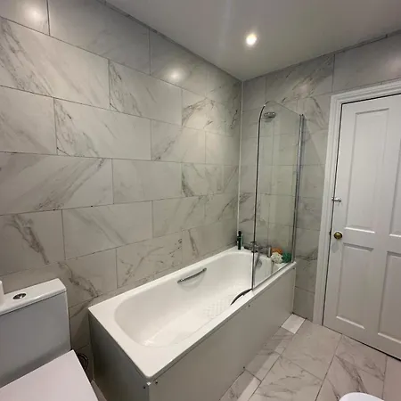 Holiday home Spacious 4br In Greenwich
