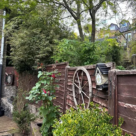 Holiday home Spacious 4br In Greenwich *