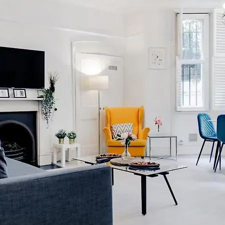 Luxurious & Spacious 2br Apr In Earls Court!