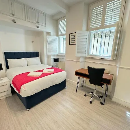Apartment Luxurious & Spacious 2br Apr In Earls Court! London