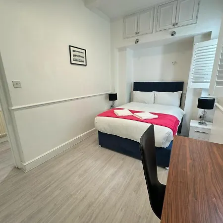 Luxurious & Spacious 2br Apr In Earls Court! Londres
