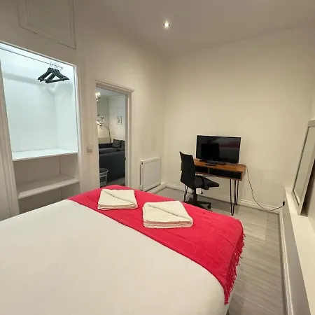Luxurious & Spacious 2br Apr In Earls Court! Londres