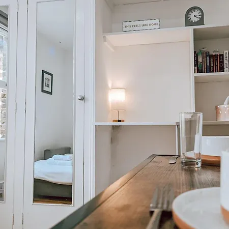 Compact Paddington Self Contained Apartamento Londres