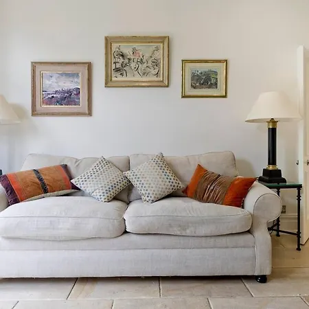 Modern 2-bed With Garden View Apartamento Londres