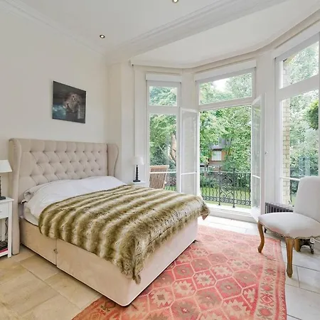 Apartamento Modern 2-bed With Garden View Londres
