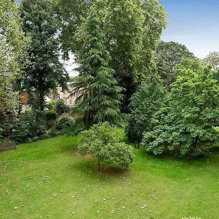Apartamento Modern 2-bed With Garden View Londres