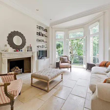 Apartamento Modern 2-bed With Garden View