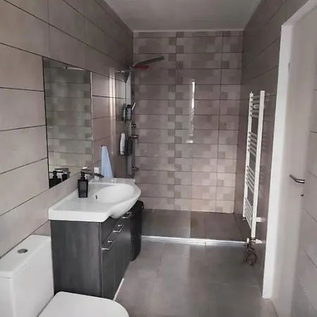 Apartment Cozy Steps From Tower Bridge *