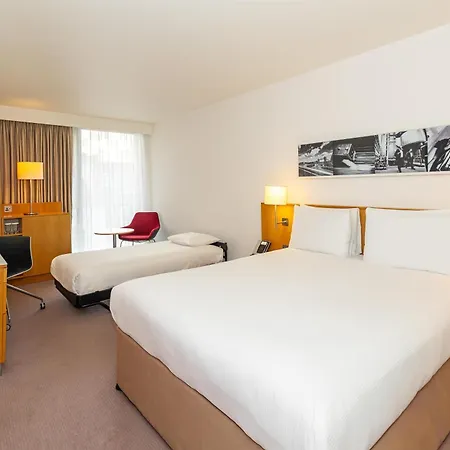 Doubletree By Hilton - Tower Of