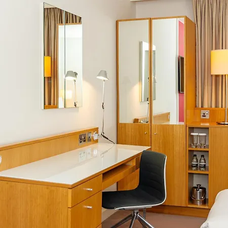 Hotell Doubletree By Hilton - Tower Of London
