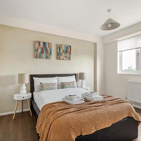 Charming 1 Bedroom Serviced In Camden * London