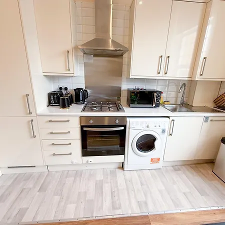 Cosy 2-bedroom Flat With Free Wi-fi In Shepherds Bush Near Westfield London