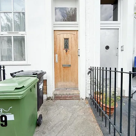 Apartment Cosy 2-bedroom Flat With Free Wi-fi In Shepherds Bush Near Westfield *
