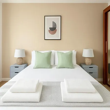 Tranquil Islington House With Garden Space Apartment