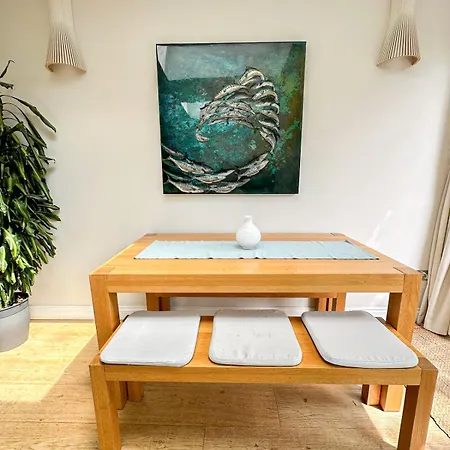 2-bedroom Flat With Private Patio & Firepit In Shepherds Bush Near Hammersmith