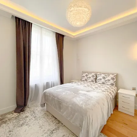 Apartment Stylish One Bed Flat In Paddington Pool And Gym Next Door Free Secure Underground Parking Nearby