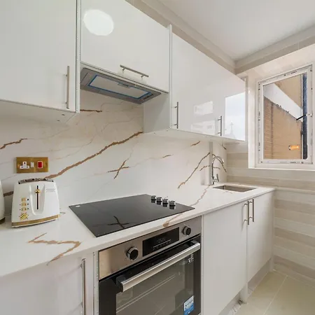 Timeless Luxury 2 Bedroom In Coveted Mayfair H9 *