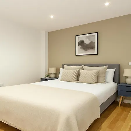 Stylish Flat In The Heart Of Kentish Town Apartment