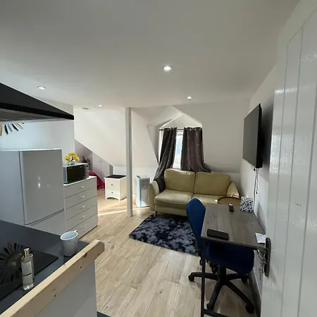 A Lovely And Cosy Apartment *