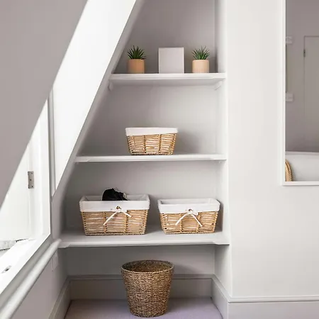Apartamento Chic 2 Bed Duplex In West By 53 Degrees Property, Great Location! Londres