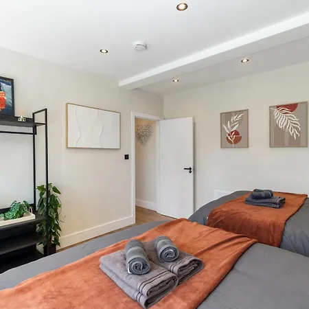 Kew Garden 2br Sleeps 9 Near London *