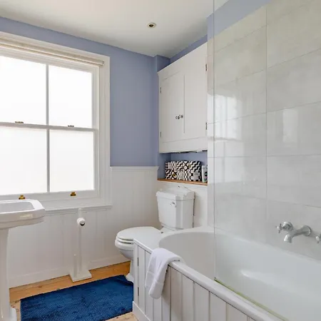Apartment Charming 2bd Flat With Roof Terrace North