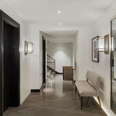 Modern Spacious Place London
