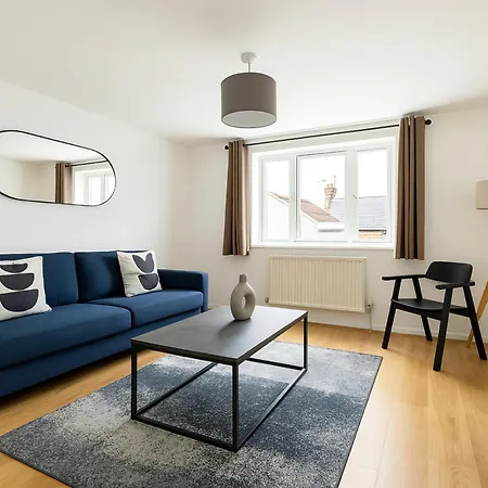 1 Bed In Wimbledon * 伦敦