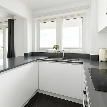 2 Bed In Canary Wharf