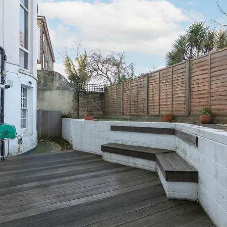Near Highbury Islington Station With Private Garden Appartement *