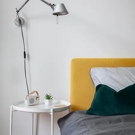 Near Highbury Islington Station With Private Garden * Londen