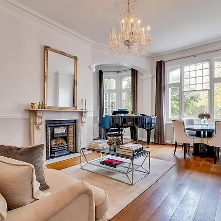New - 2 Bed Flat - West Kensington Station - Private Garden Apartamento