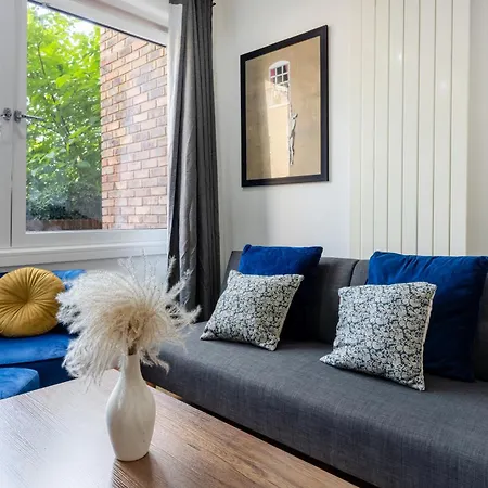 Stunning Close To Station With Scenic Pond View Londres