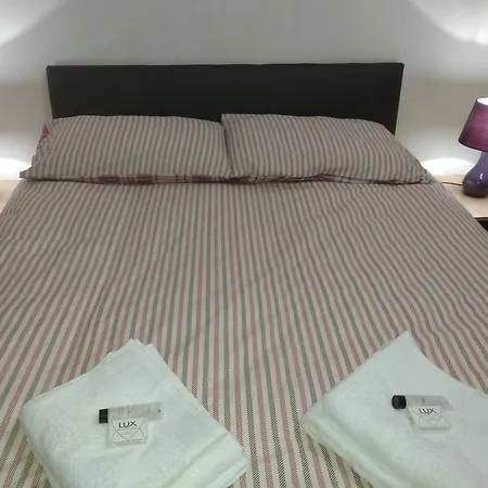 Acton Lodge Guest House 2*