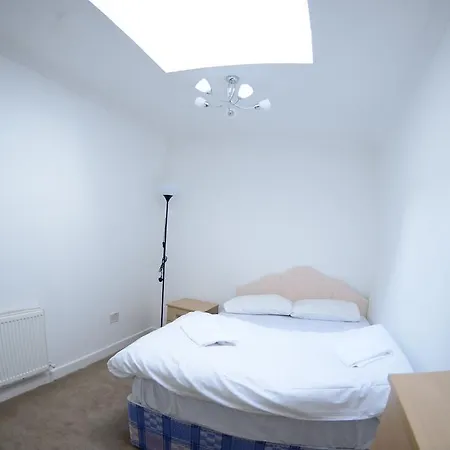 Гостевой дом The Beehive 3*