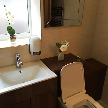 Apartment Globe City London
