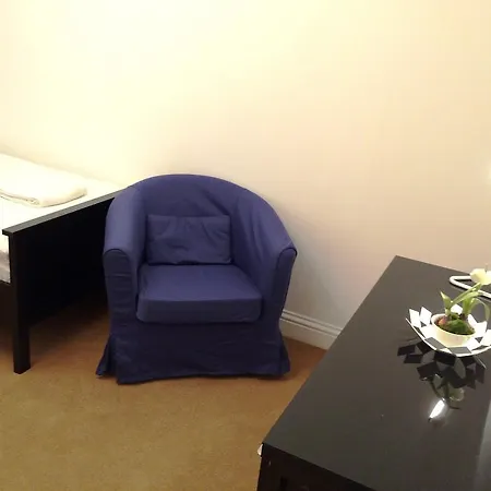 Globe City Apartment *